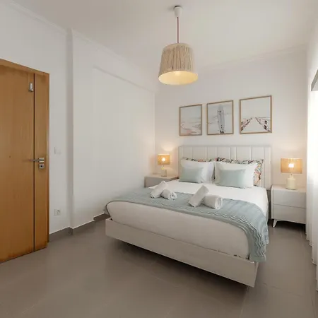 Route 22 Baleal Апартаменты Феррел